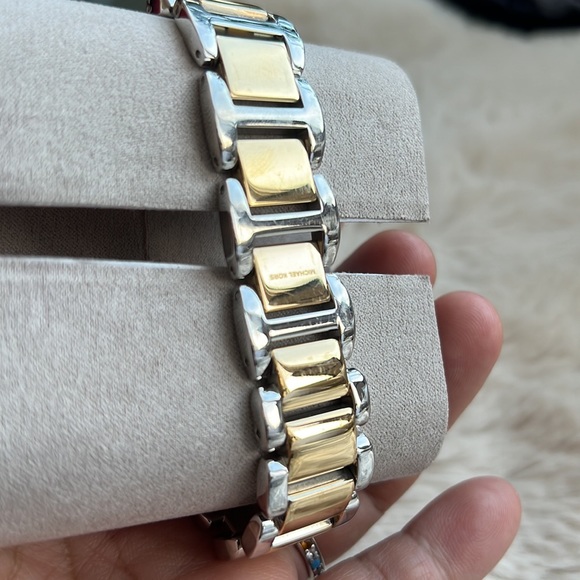 New Michael Kors watch - Picture 4 of 4